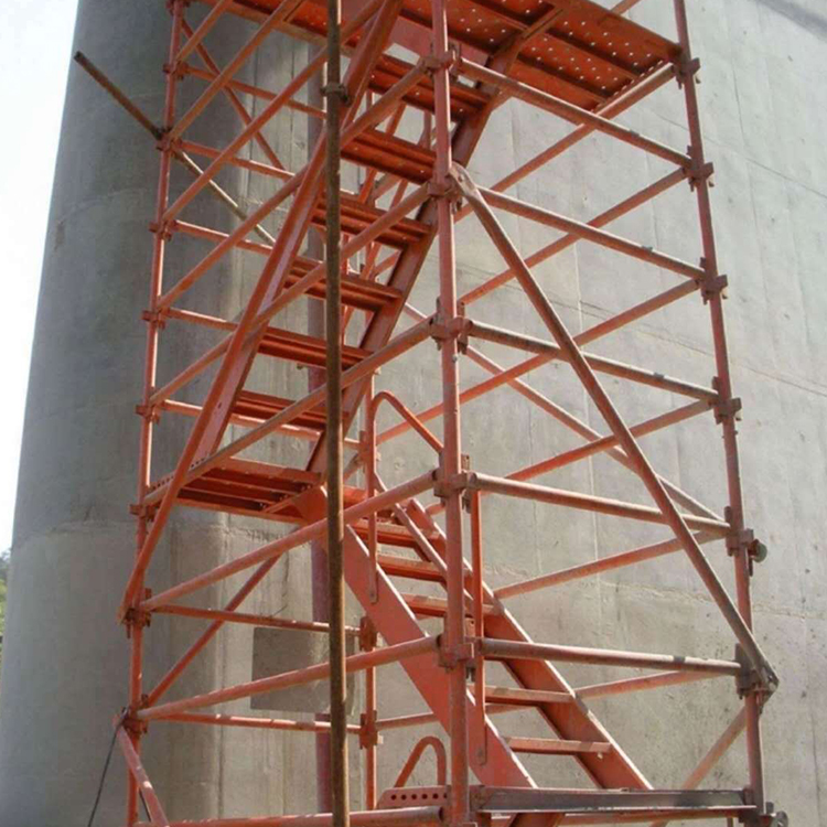 永邦建筑 專業提供掛網式爬梯與75加強型施工安全爬梯，定制化腳手架解決方案